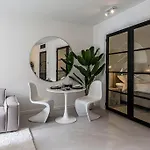 Cloud Nine - Romantic & Design App In Center!