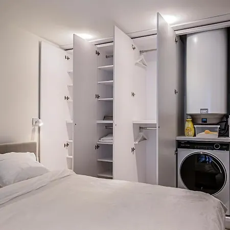 Cloud Nine - Romantic & Design App In Center!