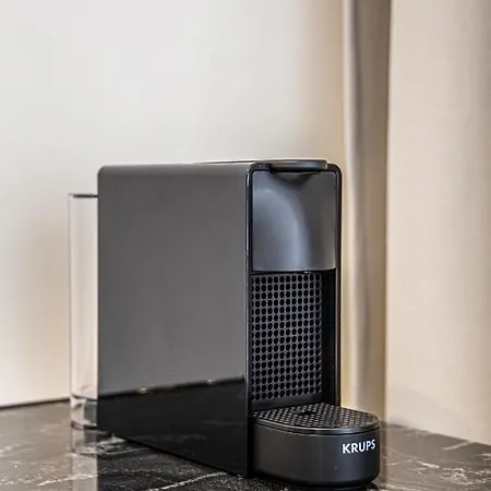 Cloud Nine - Romantic & Design App In Center!