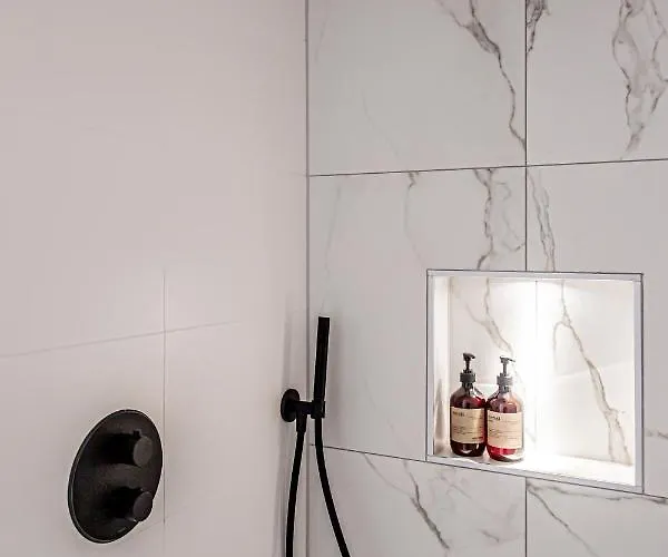 Cloud Nine - Romantic & Design App In Center! *