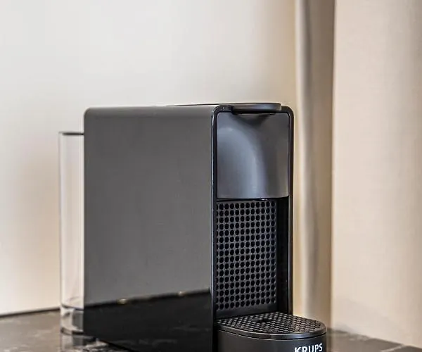 Cloud Nine - Romantic & Design App In Center!