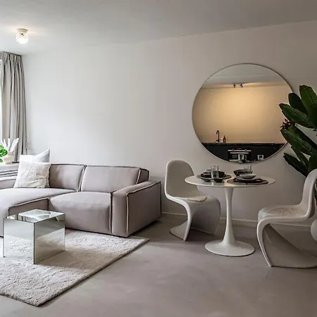 Cloud Nine - Romantic & Design App In Center! Daire *